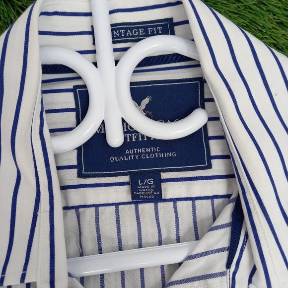 American Eagle stripe button up - Picture 3 of 4